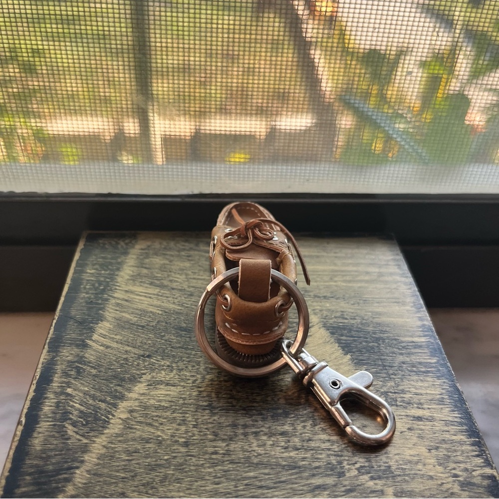 Sperry Top-Sider Boat Shoe Keychain - Picture 2 of 10